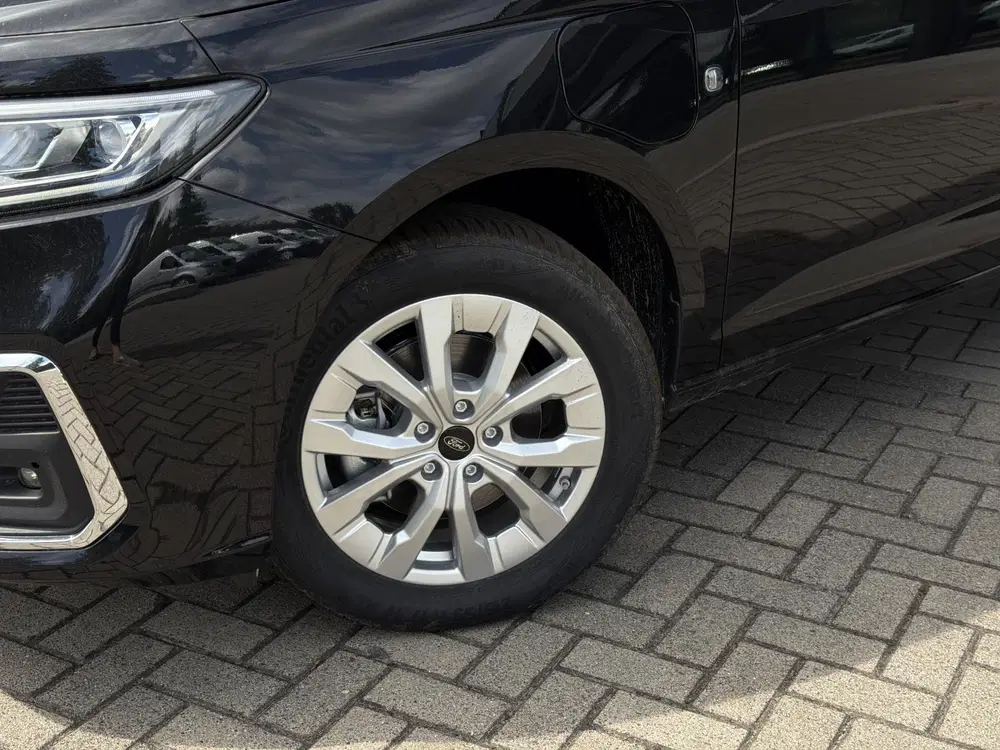 Ford Tourneo Connect 1.5 PHEV L2 Titanium uit 2026, foto 3