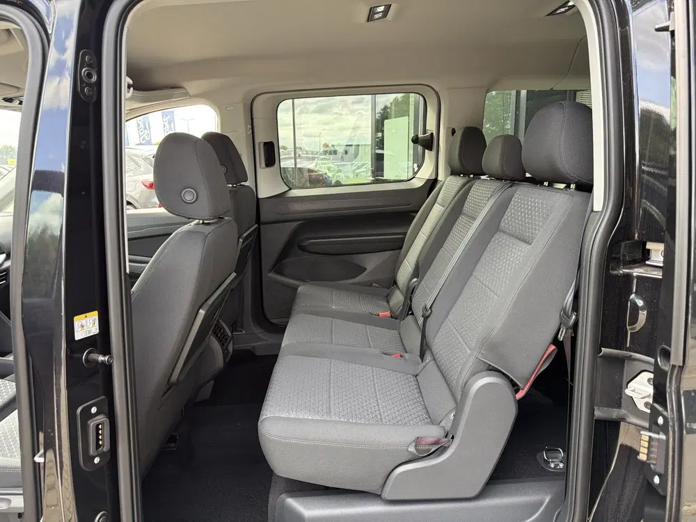 Ford Tourneo Connect 1.5 PHEV L2 Titanium uit 2026, foto 5