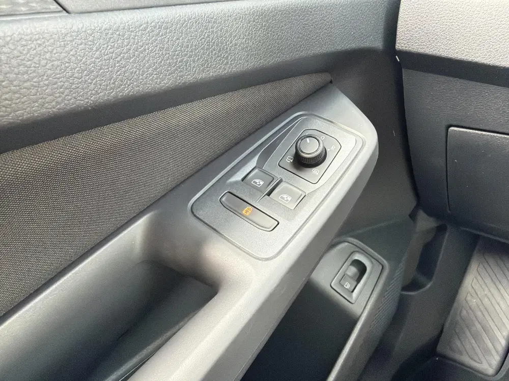 Ford Tourneo Connect 1.5 PHEV L2 Titanium uit 2026, foto 8
