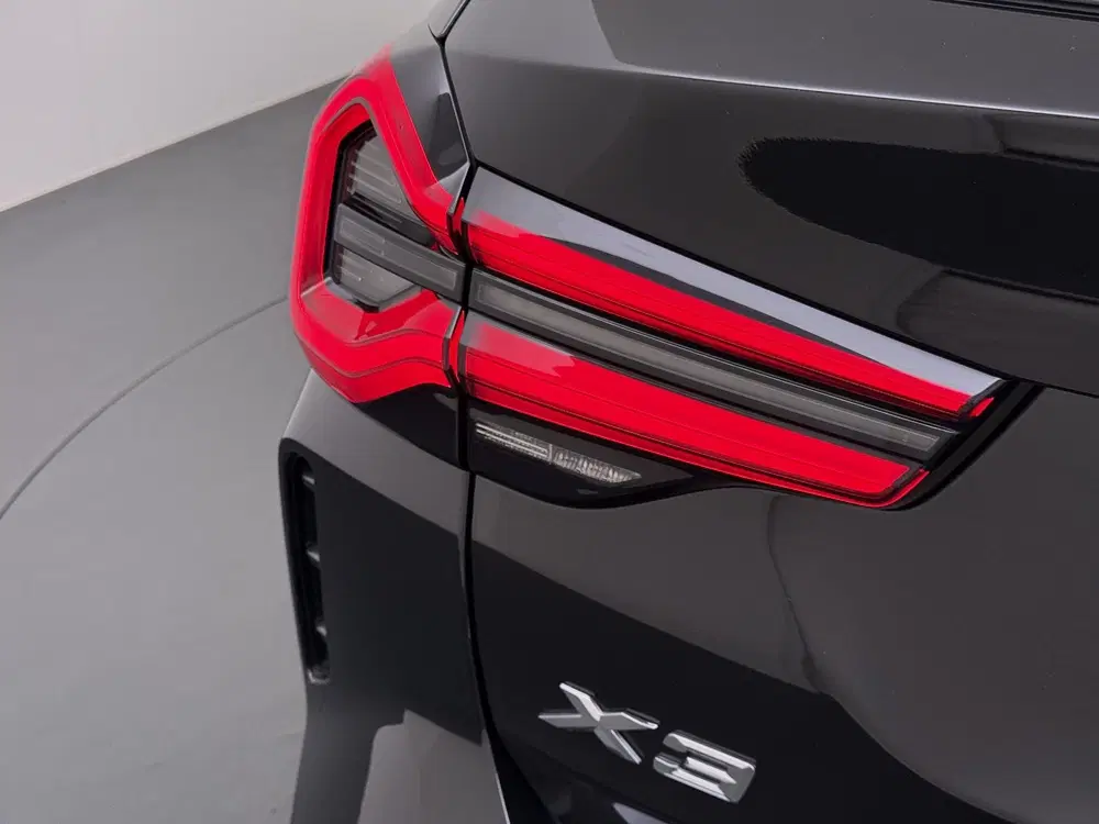 BMW X3 xDrive30e M-SPORT uit 2023, foto 2