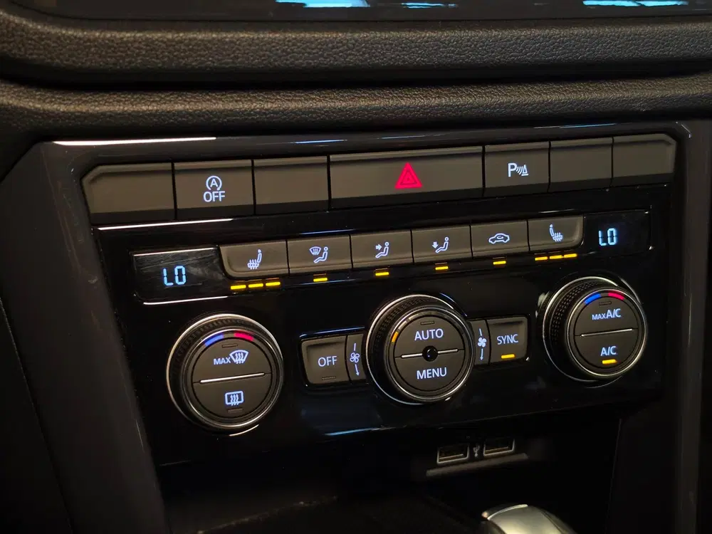 Volkswagen T-Roc 1.5 TSI Sport Business l Led l Pano l Virt uit 2020, foto 14