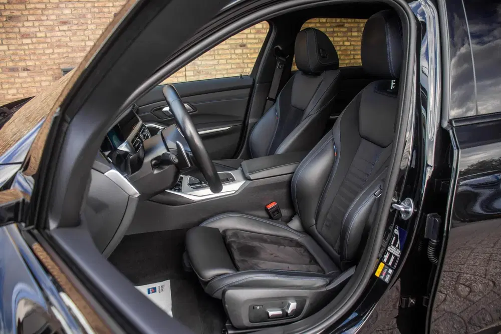 BMW 3-serie 330e M-Sport uit 2022, foto 10