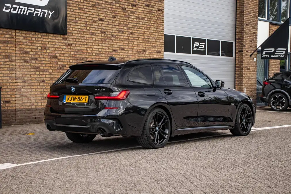 BMW 3-serie 330e M-Sport uit 2022, foto 6