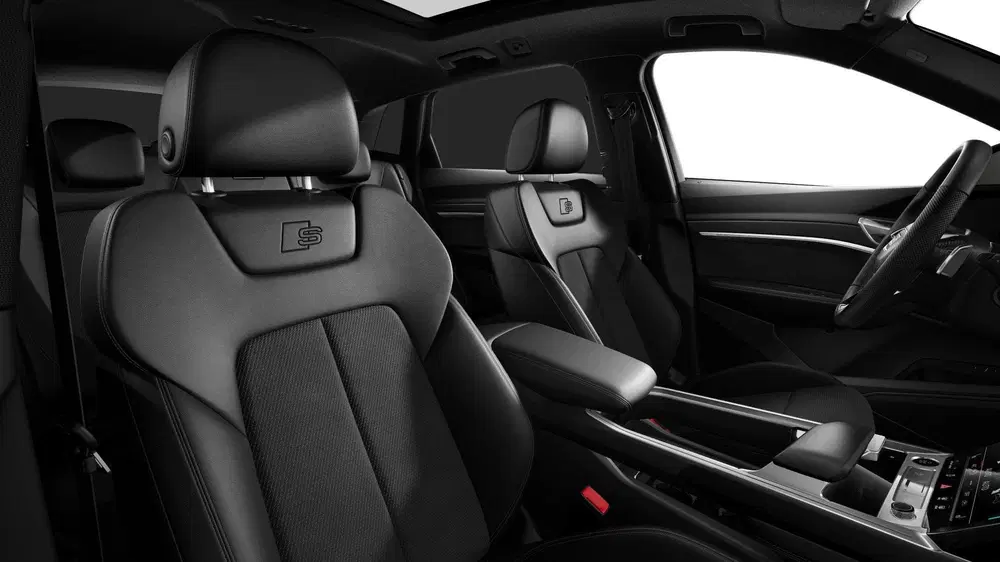 Audi Q8 e-tron 55 quattro S Edition 115 kWh Trekhaak uit 2024, foto 10