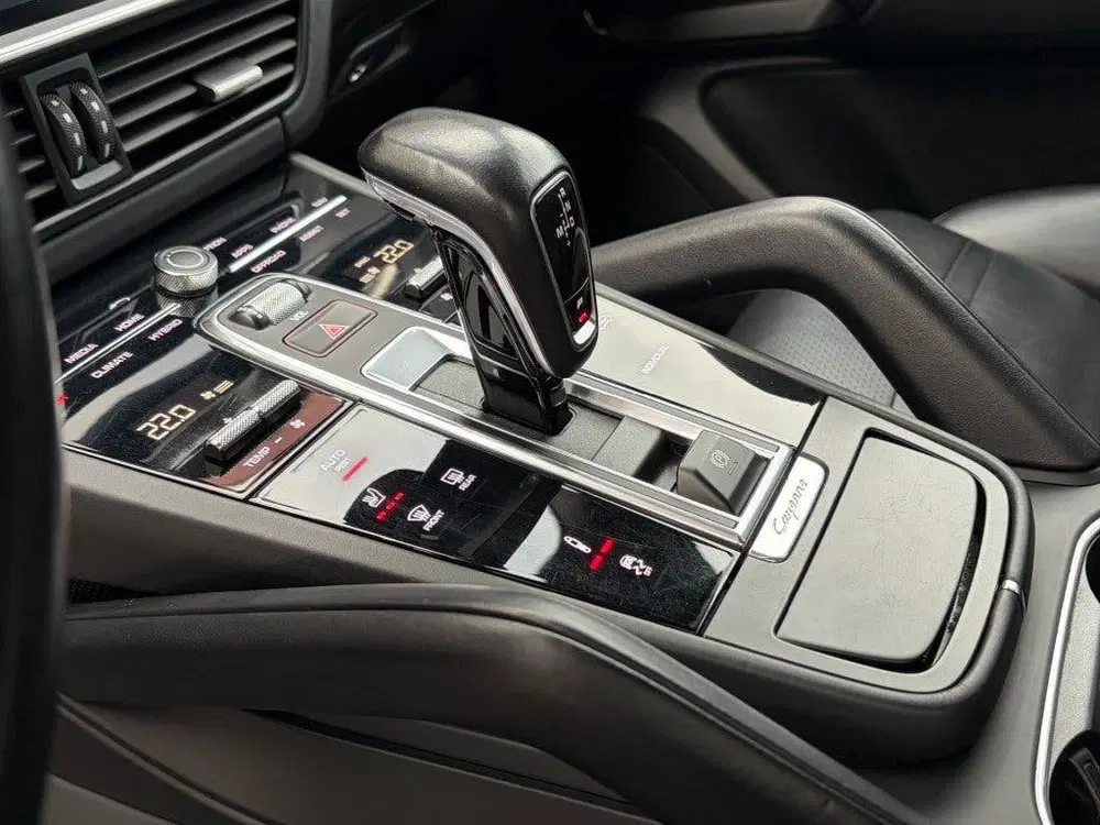 Porsche Cayenne 3.0 E-HYBRID uit 2020, foto 12