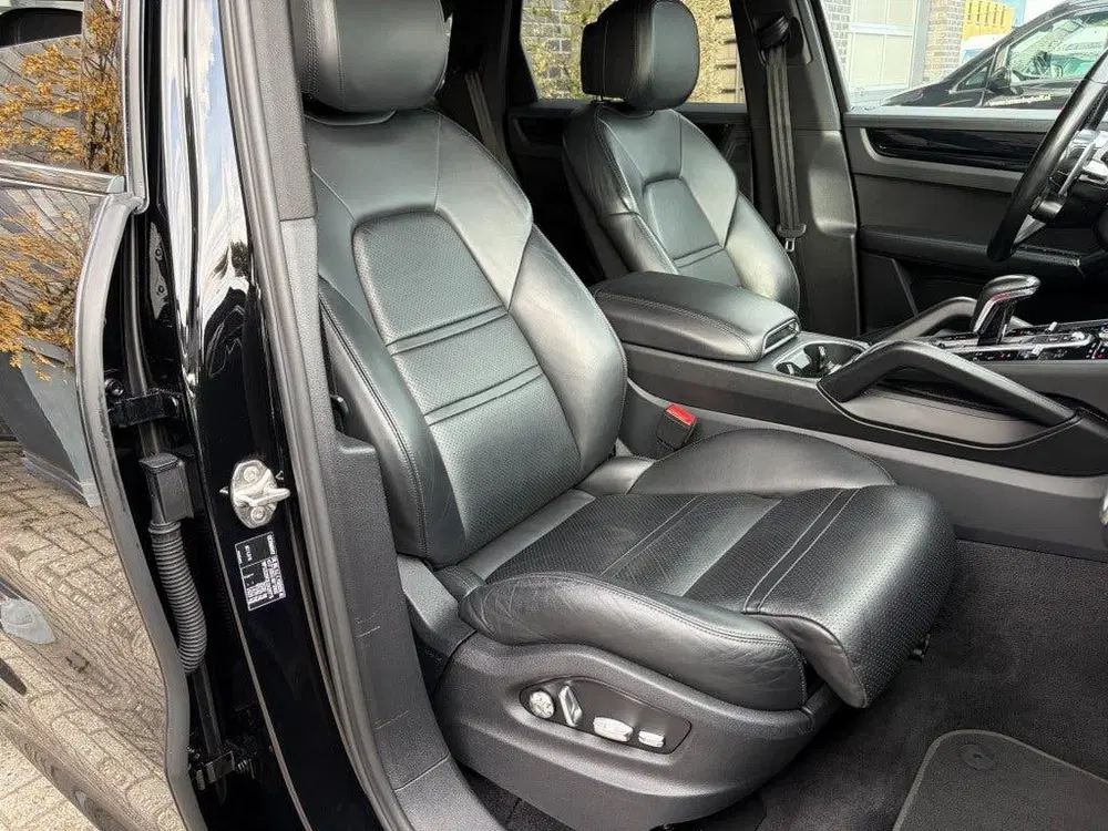 Porsche Cayenne 3.0 E-HYBRID uit 2020, foto 13