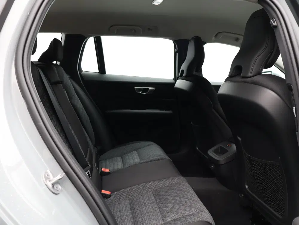 Volvo V60 B4 197PK Essential Edition uit 2026, foto 10
