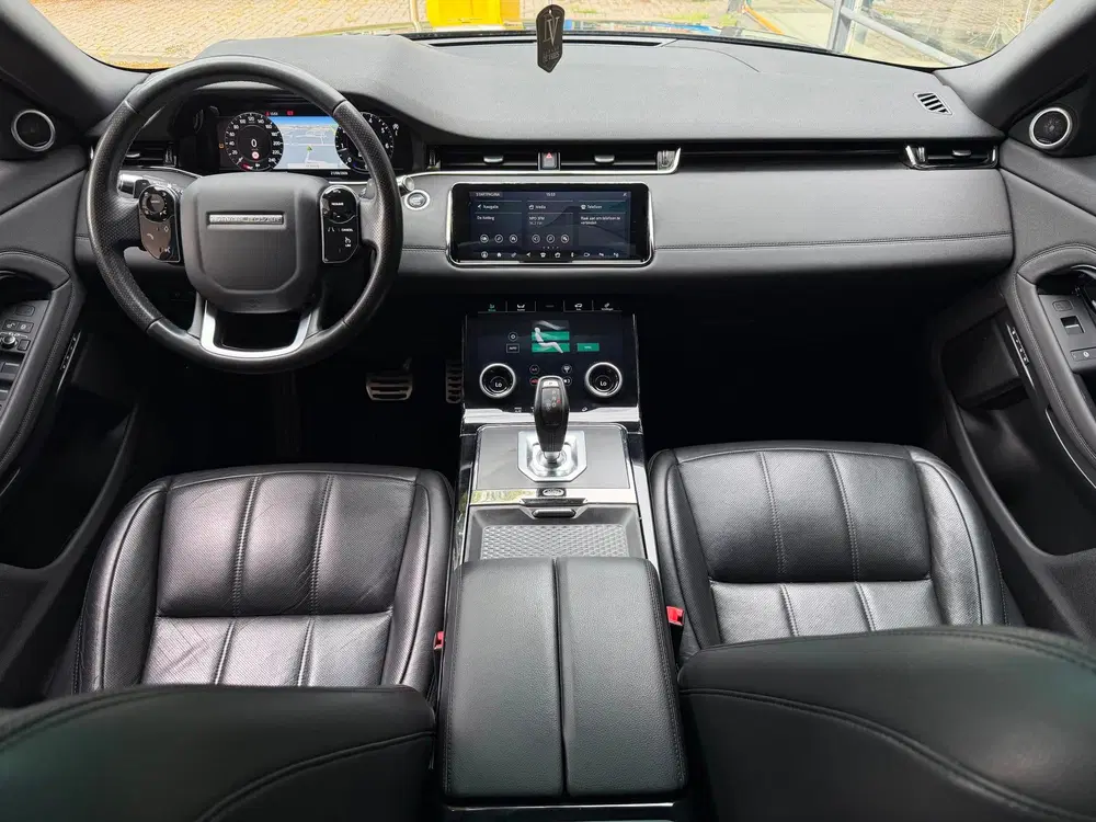 Land Rover Range Rover Evoque 2.0 P250 AWD R-Dynamic HSE Pan uit 2019, foto 2
