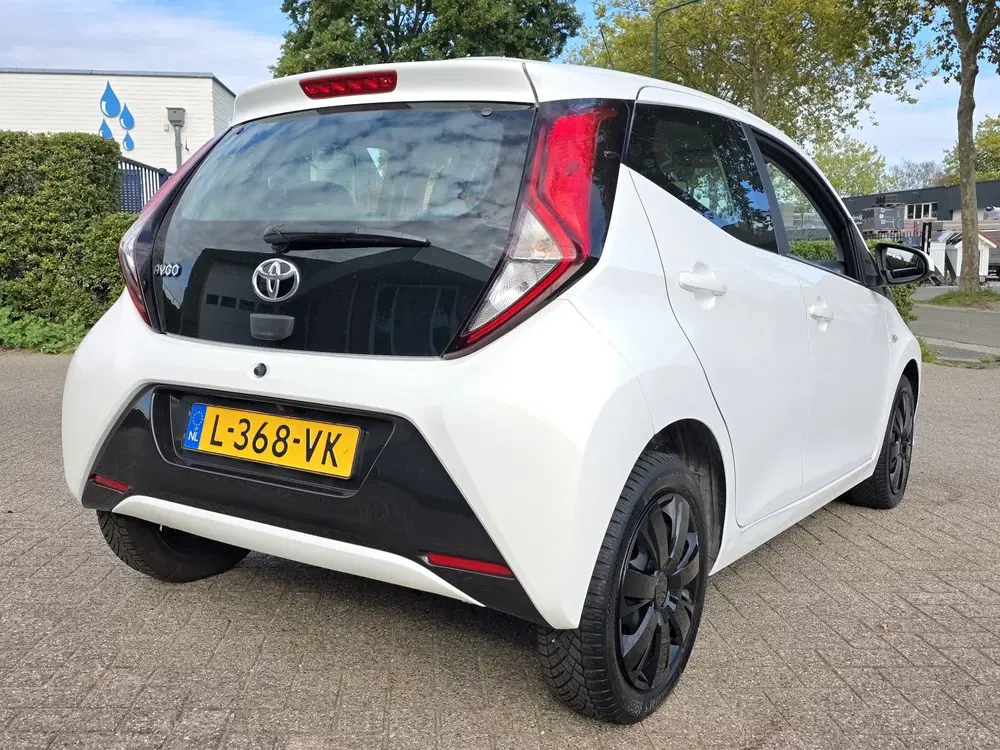 Toyota Aygo 1.0 VVT-i x-play uit 2021, foto 10