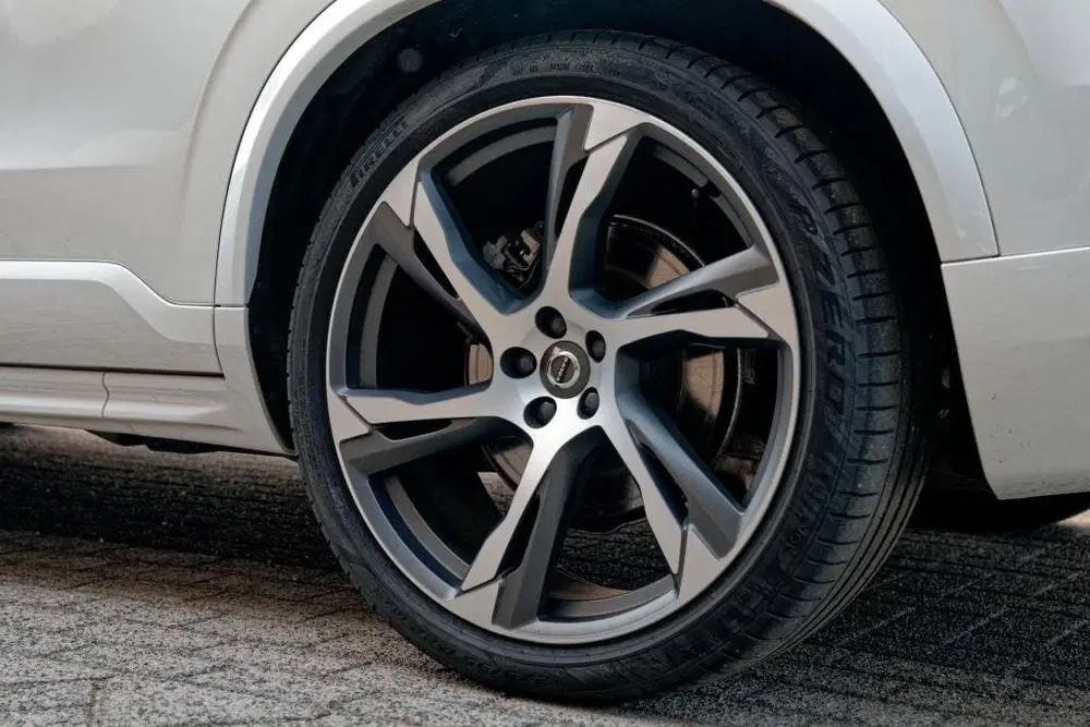 Volvo XC90 2.0 T8 AWD R-Design Longrange (€ 43.611 uit 2022, foto 12