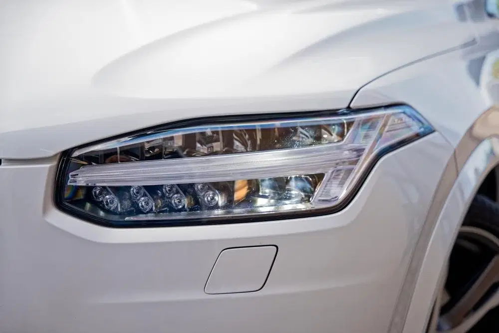 Volvo XC90 2.0 T8 AWD R-Design Longrange (€ 43.611 uit 2022, foto 6