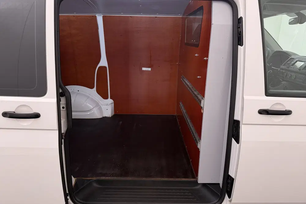 Volkswagen Transporter 2.0 TDI Highline Camera Betimmerd Par uit 2019, foto 14