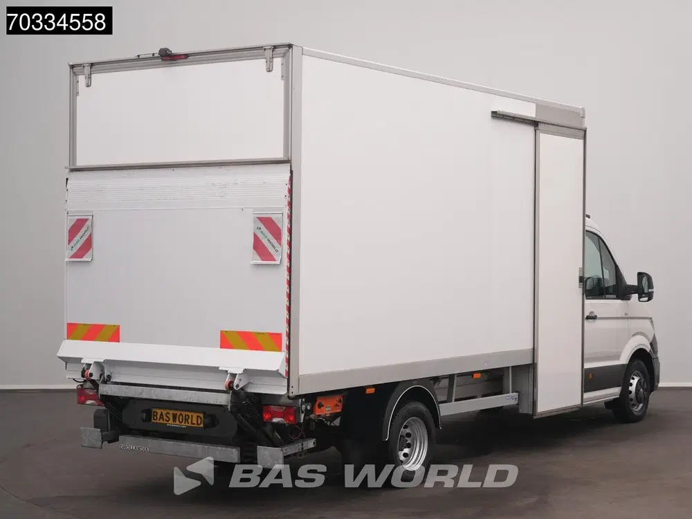 Volkswagen Crafter 177pk Automaat Laadklep Dubbellucht Bakwa uit 2021, foto 2