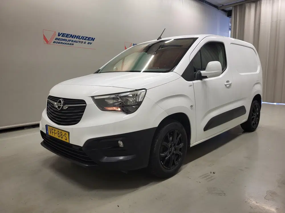 Opel Combo 1.5D 130pk Automaat Euro 6 (bj 2020) uit 2020, foto 2