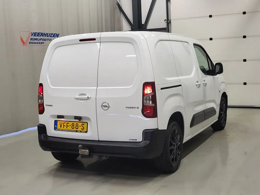 Opel Combo 1.5D 130pk Automaat Euro 6 (bj 2020) uit 2020, foto 3