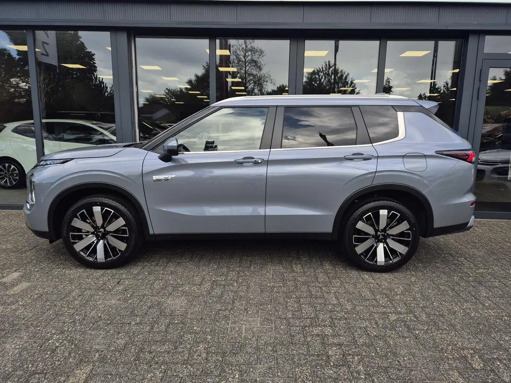 Mitsubishi Outlander 2.4 PHEV Intense+ uit 2026, foto 13