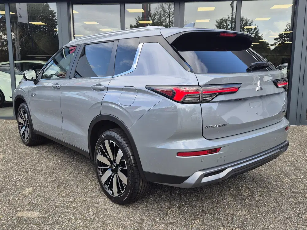 Mitsubishi Outlander 2.4 PHEV Intense+ uit 2026, foto 5