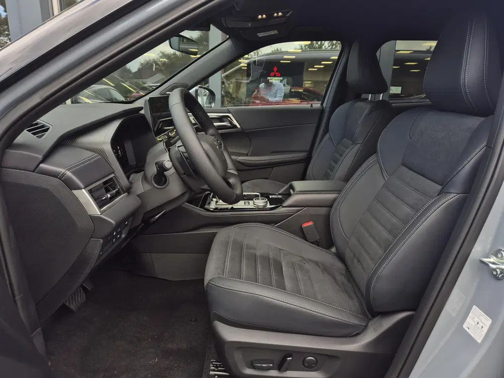 Mitsubishi Outlander 2.4 PHEV Intense+ uit 2026, foto 6