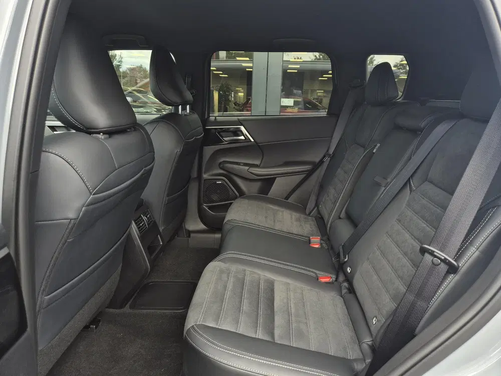 Mitsubishi Outlander 2.4 PHEV Intense+ uit 2026, foto 7