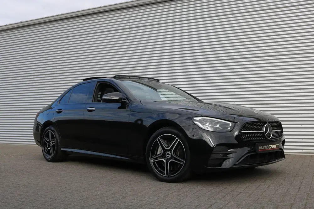 Mercedes-Benz E-Klasse 300 de 4 Matic AMG Line AMG Nightpakk uit 2022, foto 3
