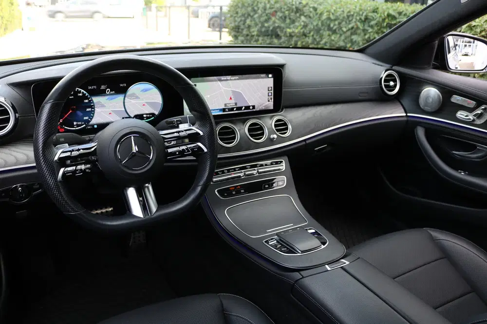 Mercedes-Benz E-Klasse 300 de 4 Matic AMG Line AMG Nightpakk uit 2022, foto 6