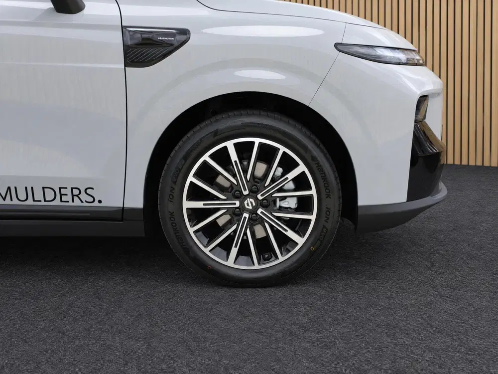 Leapmotor B10 Design Hybrid EV 18.8 kWh Direct leverbaar uit 2026, foto 8