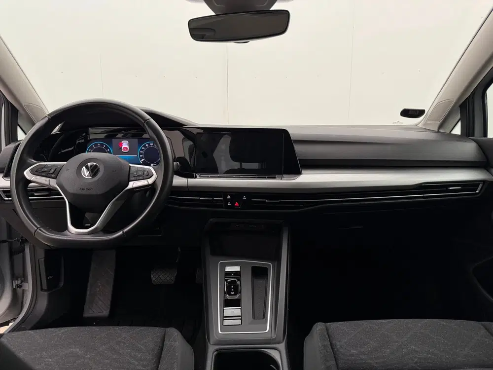 Volkswagen Golf 1.5 eTSI Life Business uit 2022, foto 12