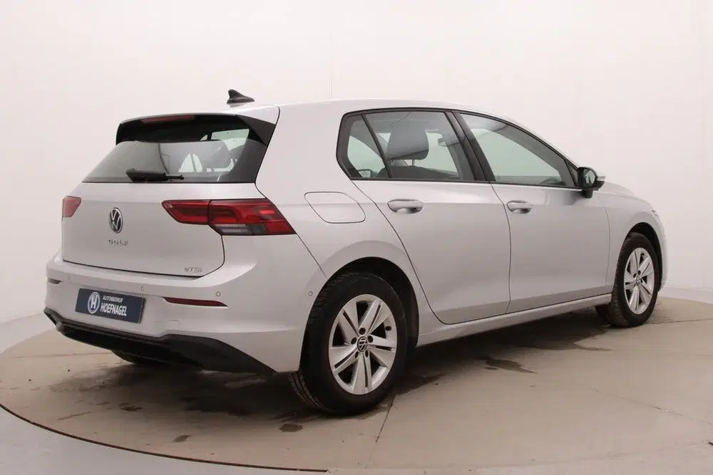Volkswagen Golf 1.5 eTSI Life Business uit 2022, foto 2