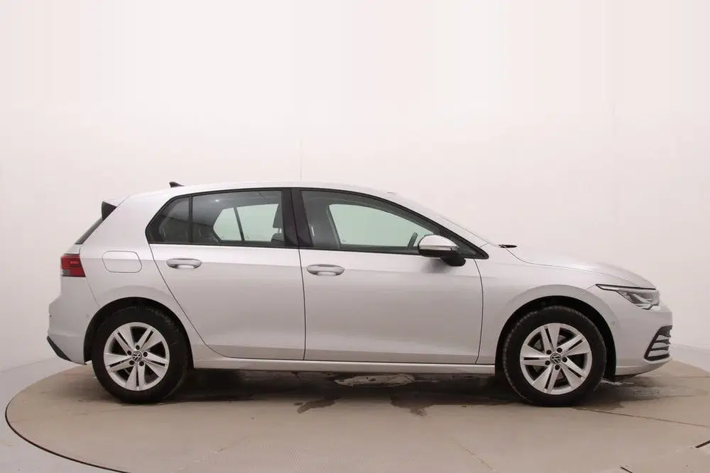 Volkswagen Golf 1.5 eTSI Life Business uit 2022, foto 9