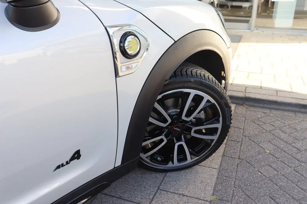 Mini Countryman Cooper SE ALL4 JCW Automaat uit 2023, foto 13