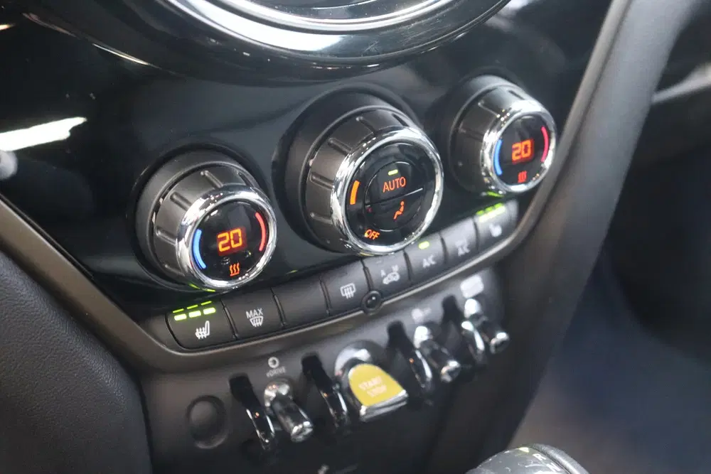 Mini Countryman Cooper SE ALL4 JCW Automaat uit 2023, foto 15