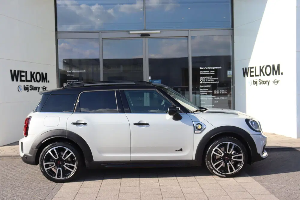 Mini Countryman Cooper SE ALL4 JCW Automaat uit 2023, foto 9