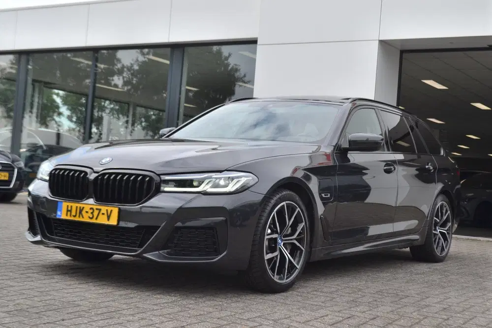 BMW 5-serie 5 Serie Touring 530e M-Sport uit 2024, foto 6