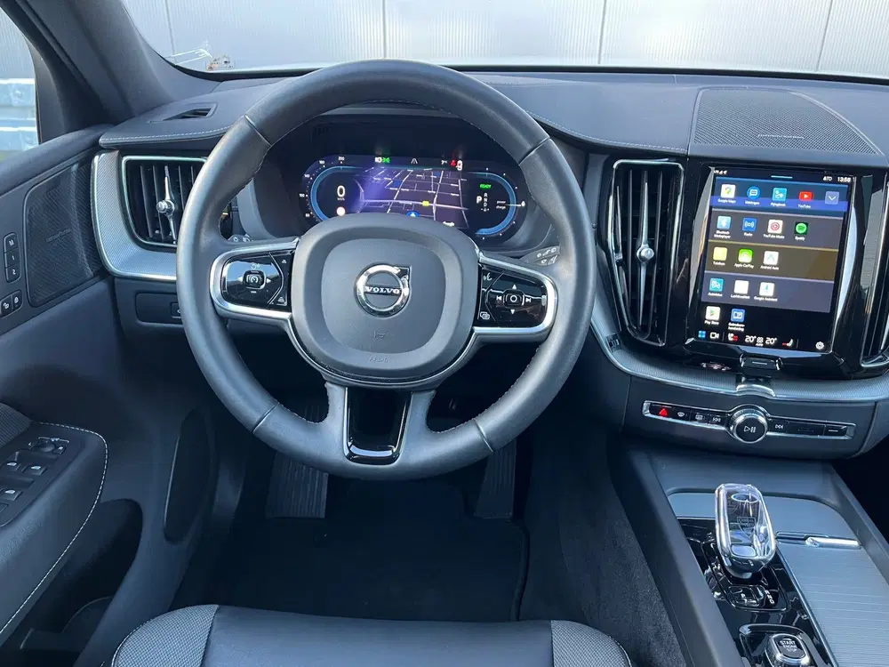 Volvo XC60 2.0 T8 Plug-in hybrid AWD Pano uit 2023, foto 12