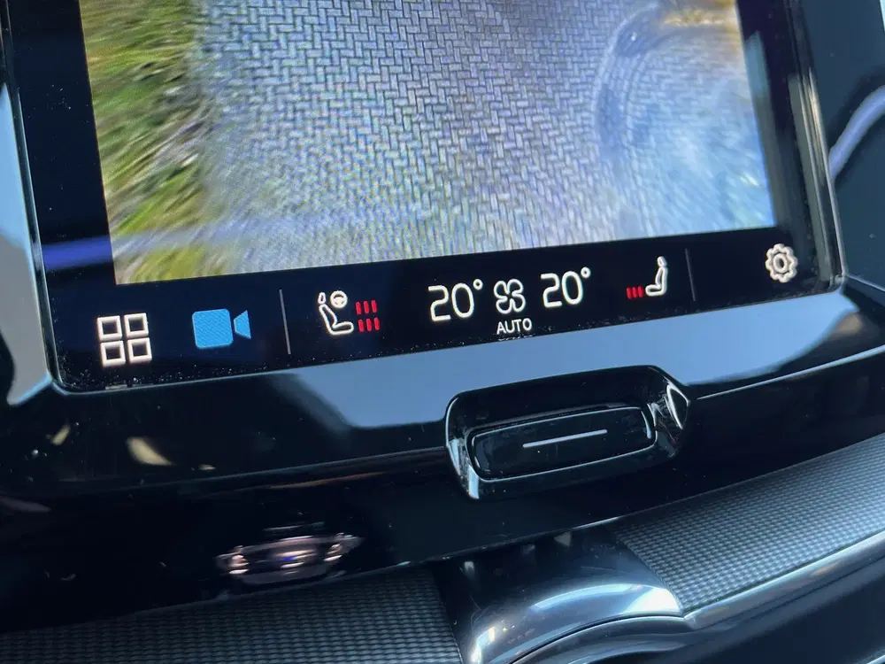 Volvo XC60 2.0 T8 Plug-in hybrid AWD Pano uit 2023, foto 15