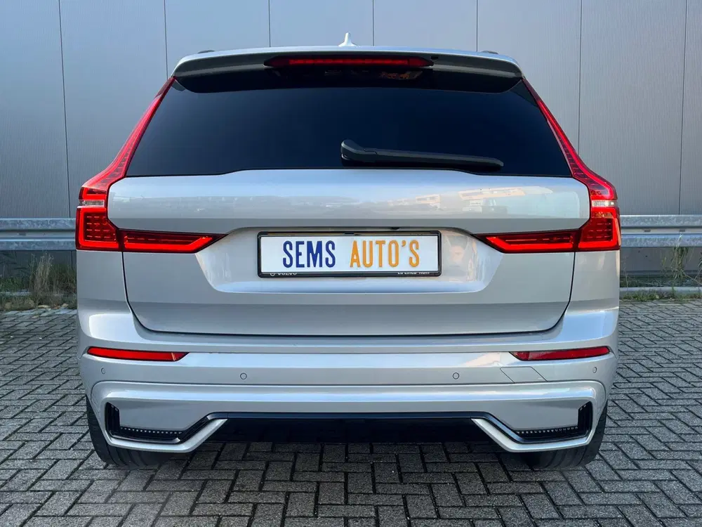 Volvo XC60 2.0 T8 Plug-in hybrid AWD Pano uit 2023, foto 4