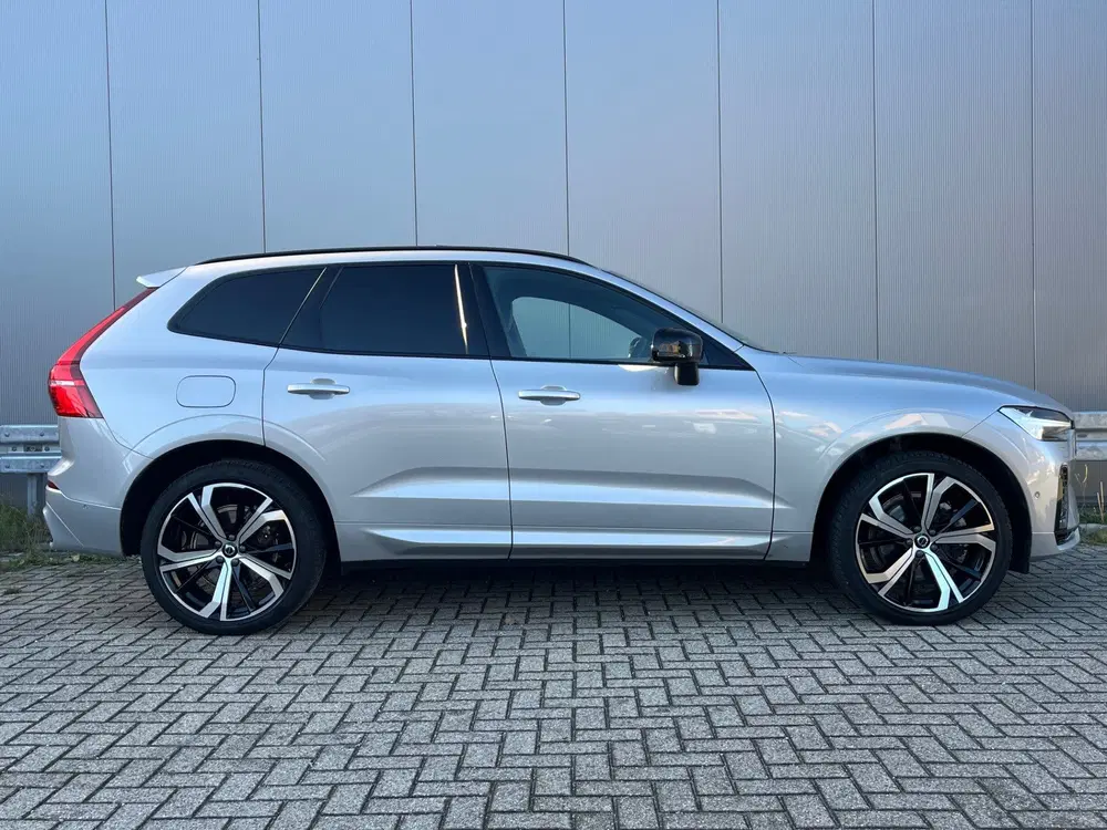 Volvo XC60 2.0 T8 Plug-in hybrid AWD Pano uit 2023, foto 6