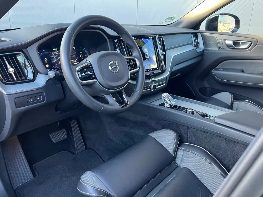 Volvo XC60 2.0 T8 Plug-in hybrid AWD Pano uit 2023, foto 9