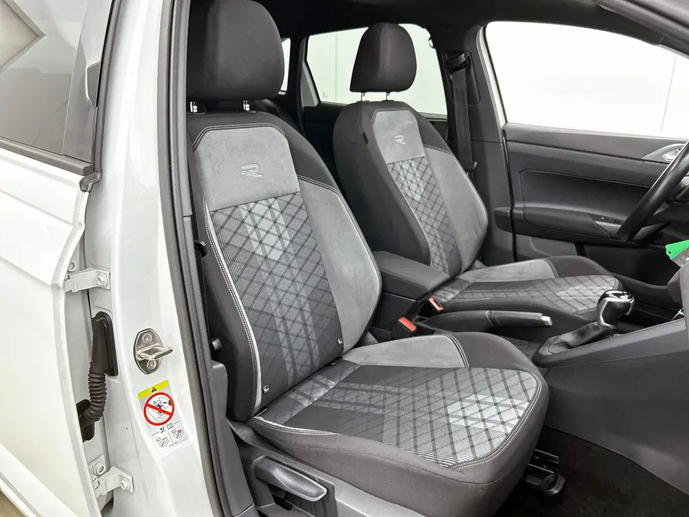 Volkswagen Taigo 1.5 TSI R-Line Business uit 2022, foto 14