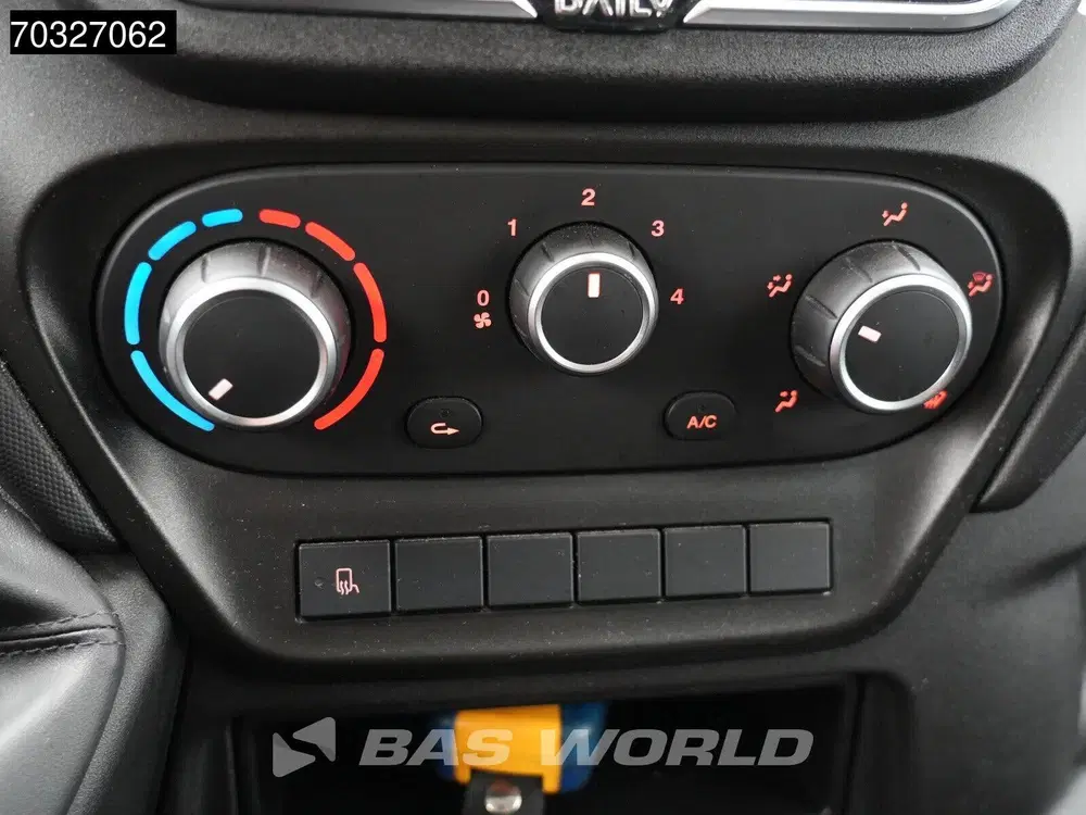 Iveco Daily 3.0L Laadklep Zijdeur Dubbellucht Bakwagen uit 2022, foto 14