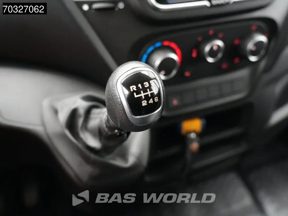 Iveco Daily 3.0L Laadklep Zijdeur Dubbellucht Bakwagen uit 2022, foto 15