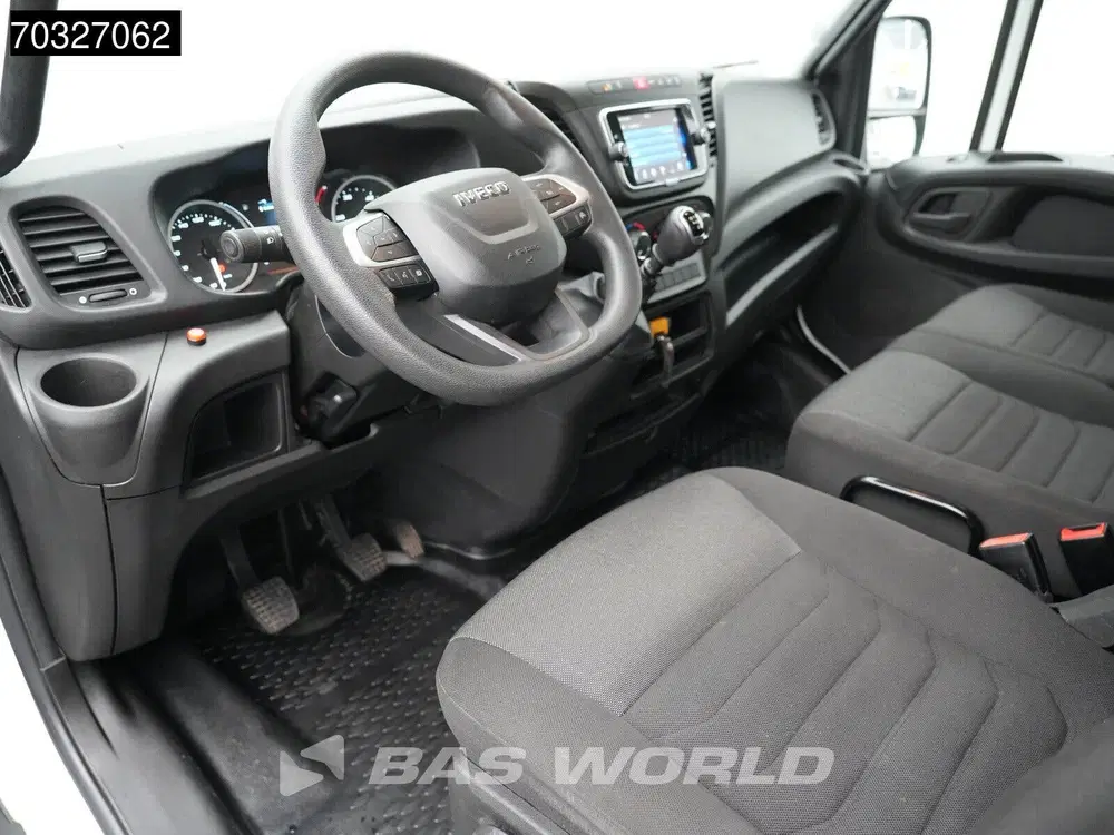 Iveco Daily 3.0L Laadklep Zijdeur Dubbellucht Bakwagen uit 2022, foto 3