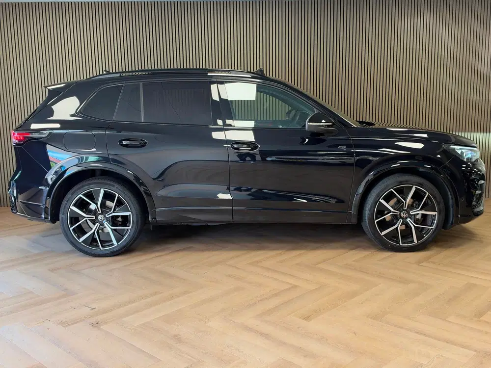 Volkswagen Tiguan 1.5 eTSI R-Line Business DSG PANO NAVI 360 uit 2024, foto 11