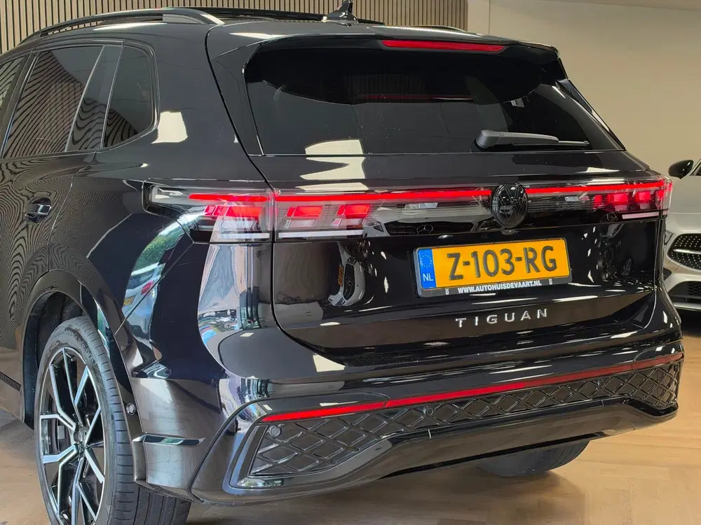 Volkswagen Tiguan 1.5 eTSI R-Line Business DSG PANO NAVI 360 uit 2024, foto 13