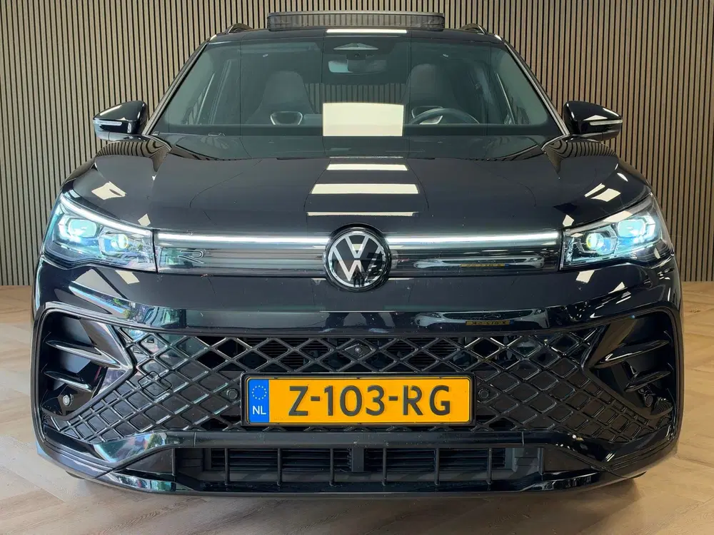 Volkswagen Tiguan 1.5 eTSI R-Line Business DSG PANO NAVI 360 uit 2024, foto 3