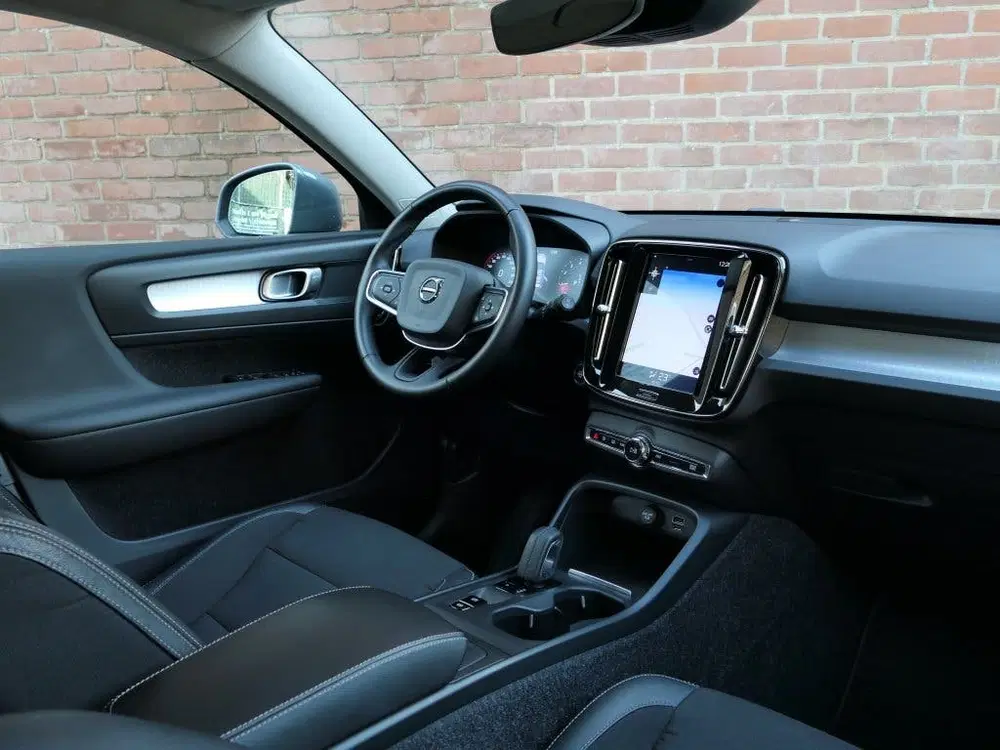 Volvo XC40 1.5 T3 AUT Momentum Pro 12MND garantie uit 2019, foto 3