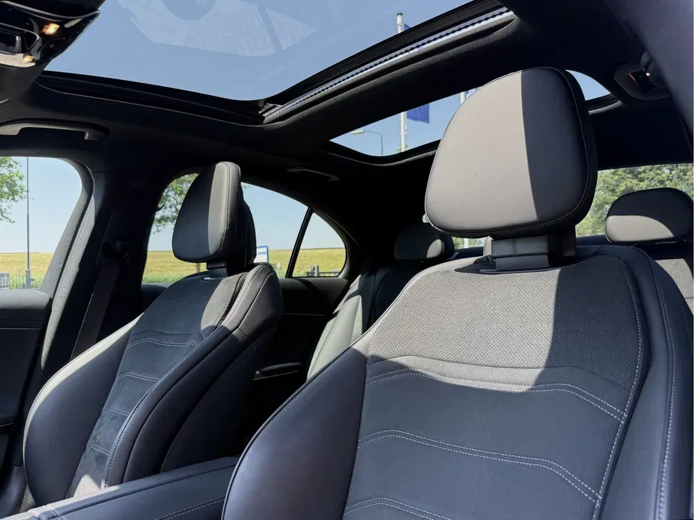 Mercedes-Benz E-Klasse 300 de AMG Line Pano Hyperscreen uit 2024, foto 14