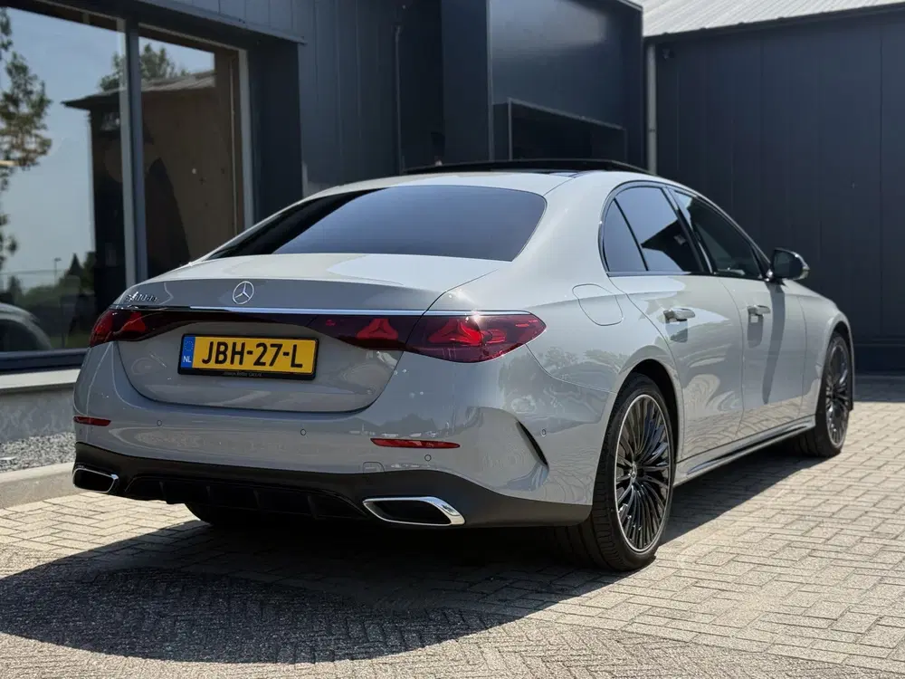 Mercedes-Benz E-Klasse 300 de AMG Line Pano Hyperscreen uit 2024, foto 4