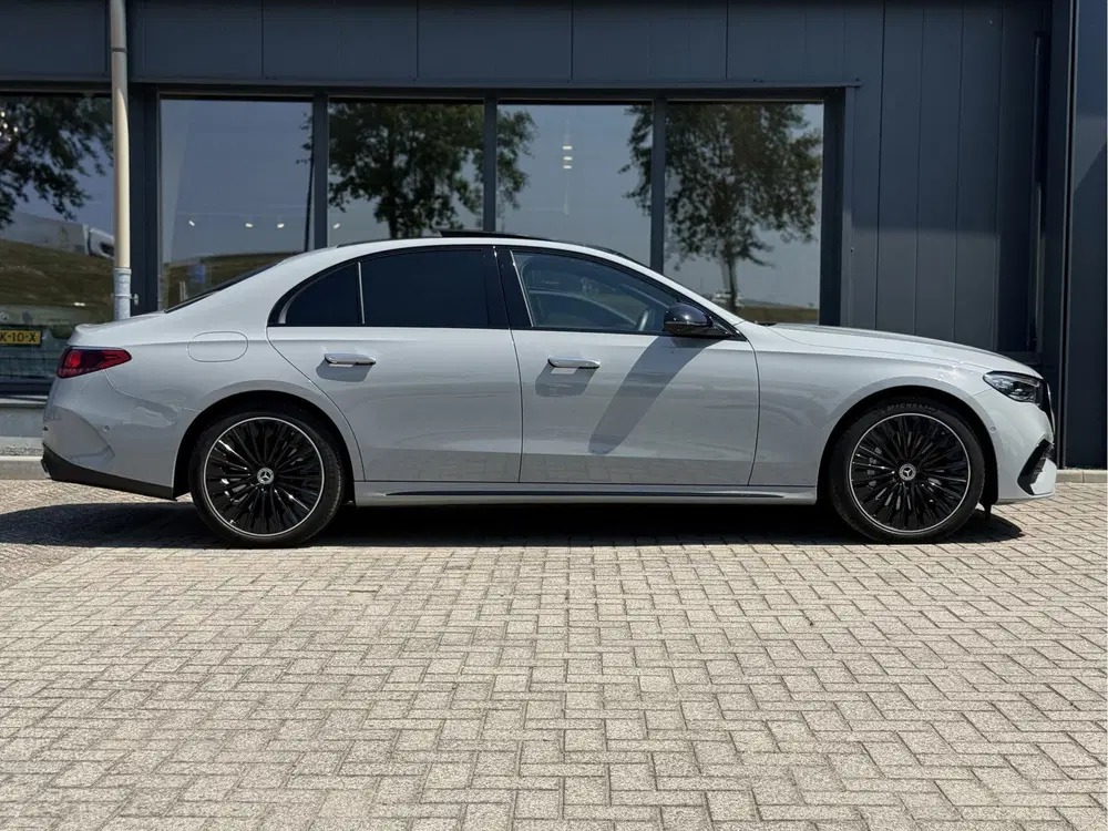 Mercedes-Benz E-Klasse 300 de AMG Line Pano Hyperscreen uit 2024, foto 9