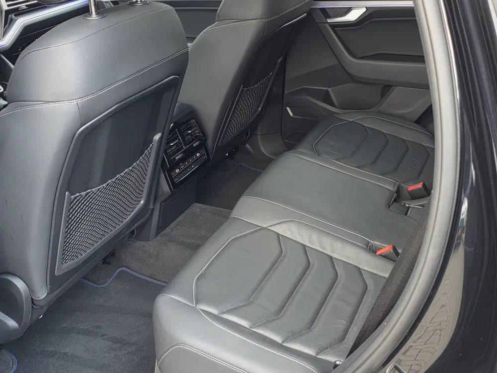 Volkswagen Touareg 3.0 TSi 4MOTION R + PANO DAK + LED + TREK uit 2020, foto 11